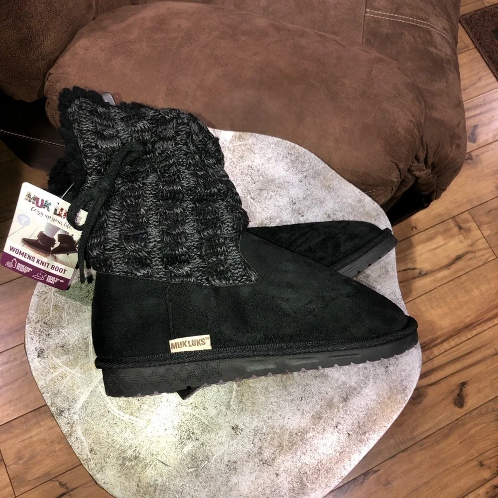 Muk Luks women’s Knit Boots Dark gray and black 7